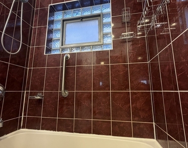 2023 W Balmoral Avenue - Photo Thumbnail 13