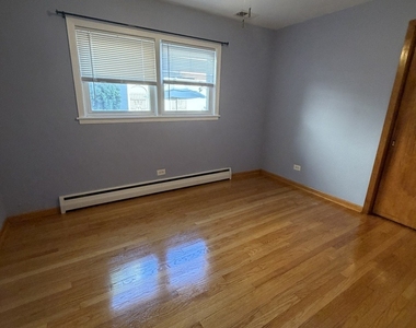 2023 W Balmoral Avenue - Photo Thumbnail 10