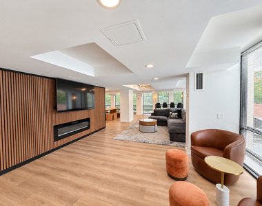 1660 N La Salle Drive - Photo Thumbnail 18