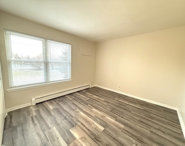575 Berry Avenue - Photo Thumbnail 6