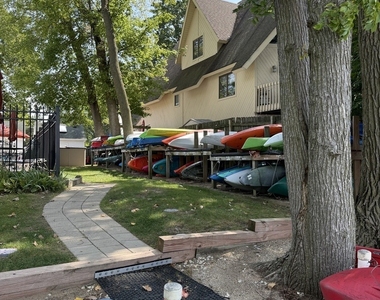 561 Marina Street - Photo Thumbnail 8