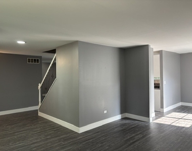1013 W Briarcliff Road - Photo Thumbnail 9
