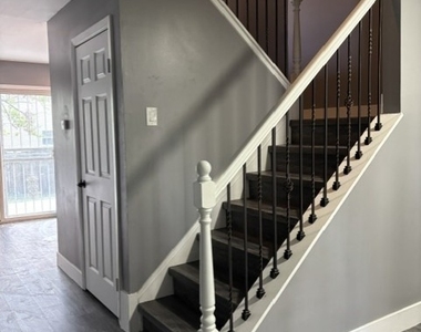 1013 W Briarcliff Road - Photo Thumbnail 4