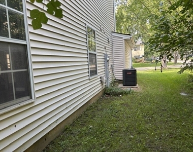 1013 W Briarcliff Road - Photo Thumbnail 1