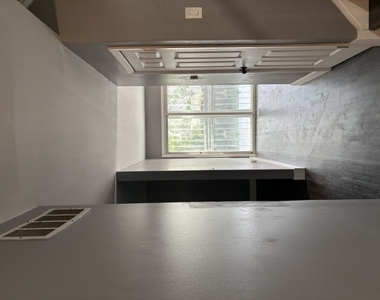 1013 W Briarcliff Road - Photo Thumbnail 20