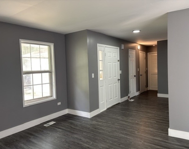 1013 W Briarcliff Road - Photo Thumbnail 10