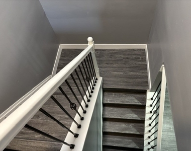 1013 W Briarcliff Road - Photo Thumbnail 5
