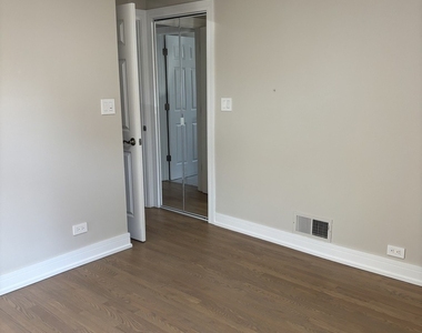 5115 N Mobile Avenue - Photo Thumbnail 12
