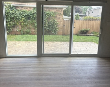 5115 N Mobile Avenue - Photo Thumbnail 8