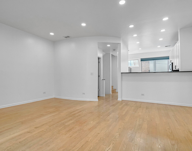 3262 W Armitage Avenue - Photo Thumbnail 11