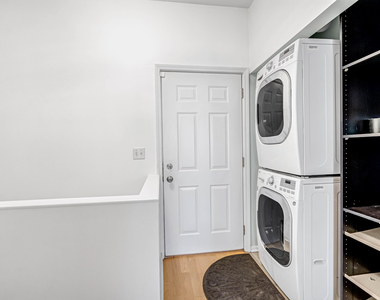 3262 W Armitage Avenue - Photo Thumbnail 16
