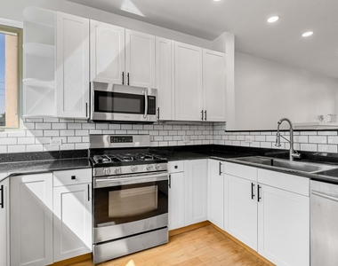 3262 W Armitage Avenue - Photo Thumbnail 13