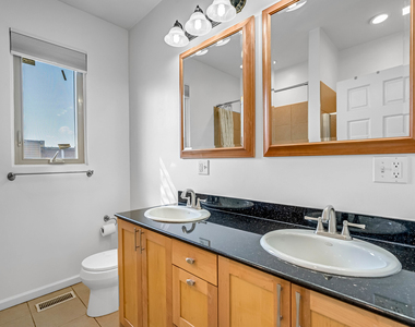 3262 W Armitage Avenue - Photo Thumbnail 24