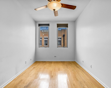 3262 W Armitage Avenue - Photo Thumbnail 20