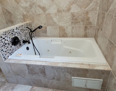 1313 E Washington Street - Photo Thumbnail 14