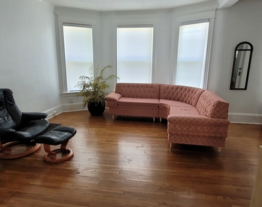 1313 E Washington Street - Photo Thumbnail 3