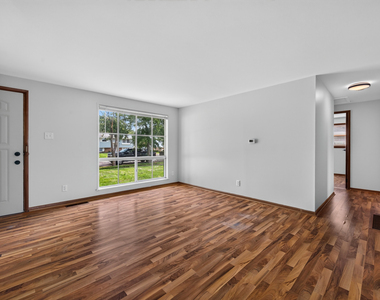 114 S Willow Lane - Photo Thumbnail 5