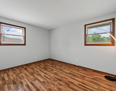 114 S Willow Lane - Photo Thumbnail 7
