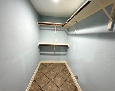 5231 Leeland Street - Photo Thumbnail 25