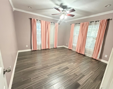 5231 Leeland Street - Photo Thumbnail 11