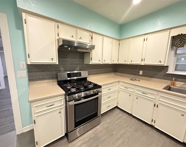 5231 Leeland Street - Photo Thumbnail 16