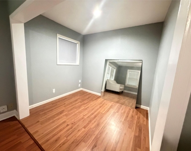 5231 Leeland Street - Photo Thumbnail 32