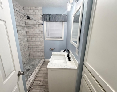 5231 Leeland Street - Photo Thumbnail 13