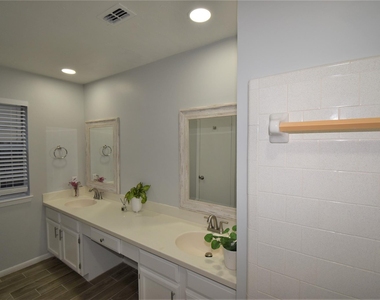 18058 Brooknoll Drive - Photo Thumbnail 30