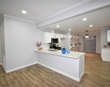 18058 Brooknoll Drive - Photo Thumbnail 21