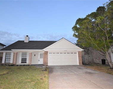 18058 Brooknoll Drive - Photo Thumbnail 5