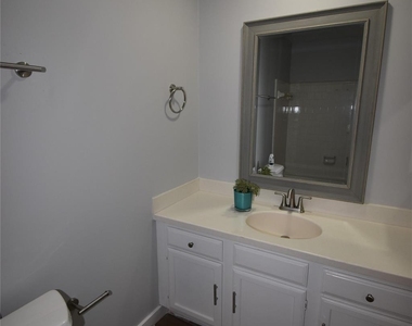 18058 Brooknoll Drive - Photo Thumbnail 39