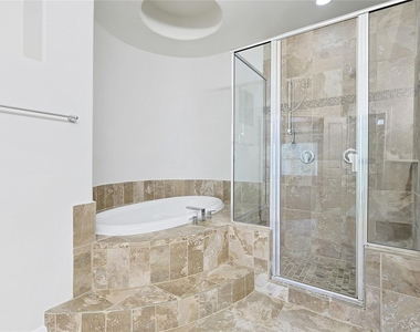 5166 Oasis Park - Photo Thumbnail 14