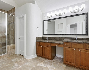 5166 Oasis Park - Photo Thumbnail 12