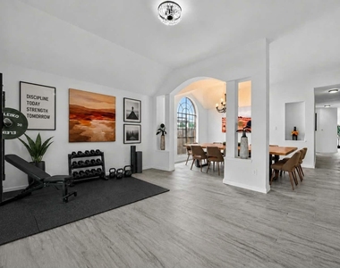 16119 Mission Glen Drive - Photo Thumbnail 3