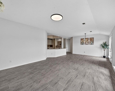16119 Mission Glen Drive - Photo Thumbnail 14
