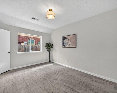 16119 Mission Glen Drive - Photo Thumbnail 27