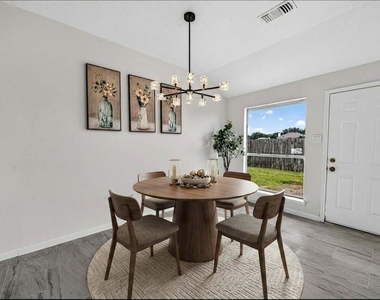 16119 Mission Glen Drive - Photo Thumbnail 10