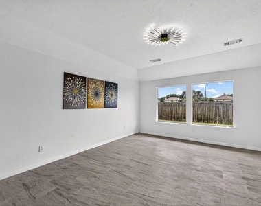 16119 Mission Glen Drive - Photo Thumbnail 18