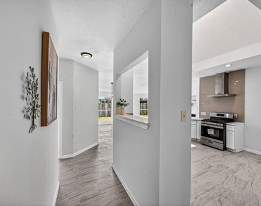 16119 Mission Glen Drive - Photo Thumbnail 34