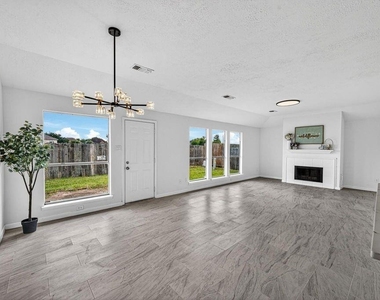 16119 Mission Glen Drive - Photo Thumbnail 8