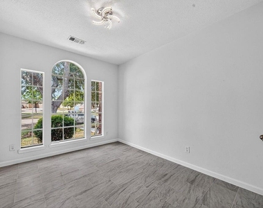 16119 Mission Glen Drive - Photo Thumbnail 30