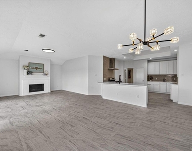 16119 Mission Glen Drive - Photo Thumbnail 9