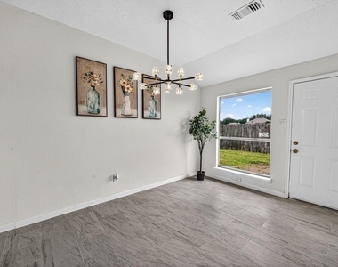 16119 Mission Glen Drive - Photo Thumbnail 11