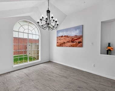 16119 Mission Glen Drive - Photo Thumbnail 6