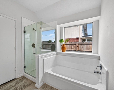 16119 Mission Glen Drive - Photo Thumbnail 21