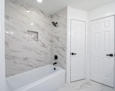 1815 Mustang Springs Drive - Photo Thumbnail 21