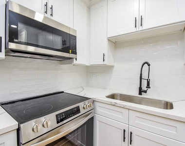 1815 Mustang Springs Drive - Photo Thumbnail 10