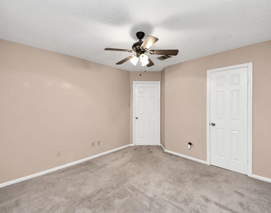 7607 Plumtree Forest Cir Circle - Photo Thumbnail 32