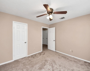 7607 Plumtree Forest Cir Circle - Photo Thumbnail 33