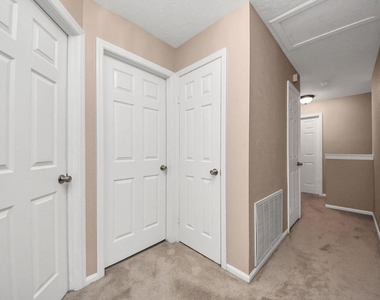 7607 Plumtree Forest Cir Circle - Photo Thumbnail 24